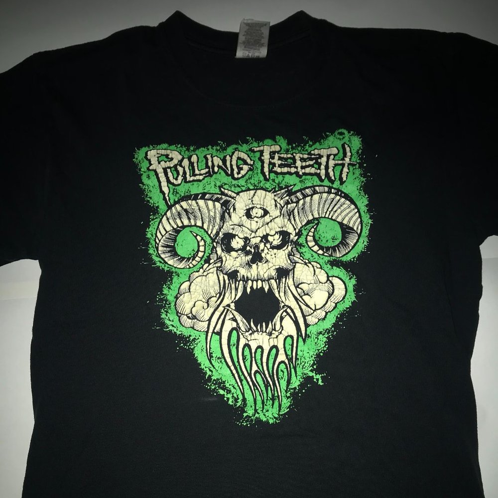 Vintage Pulling Teeth Glow-in-the-Dark Band Shirt